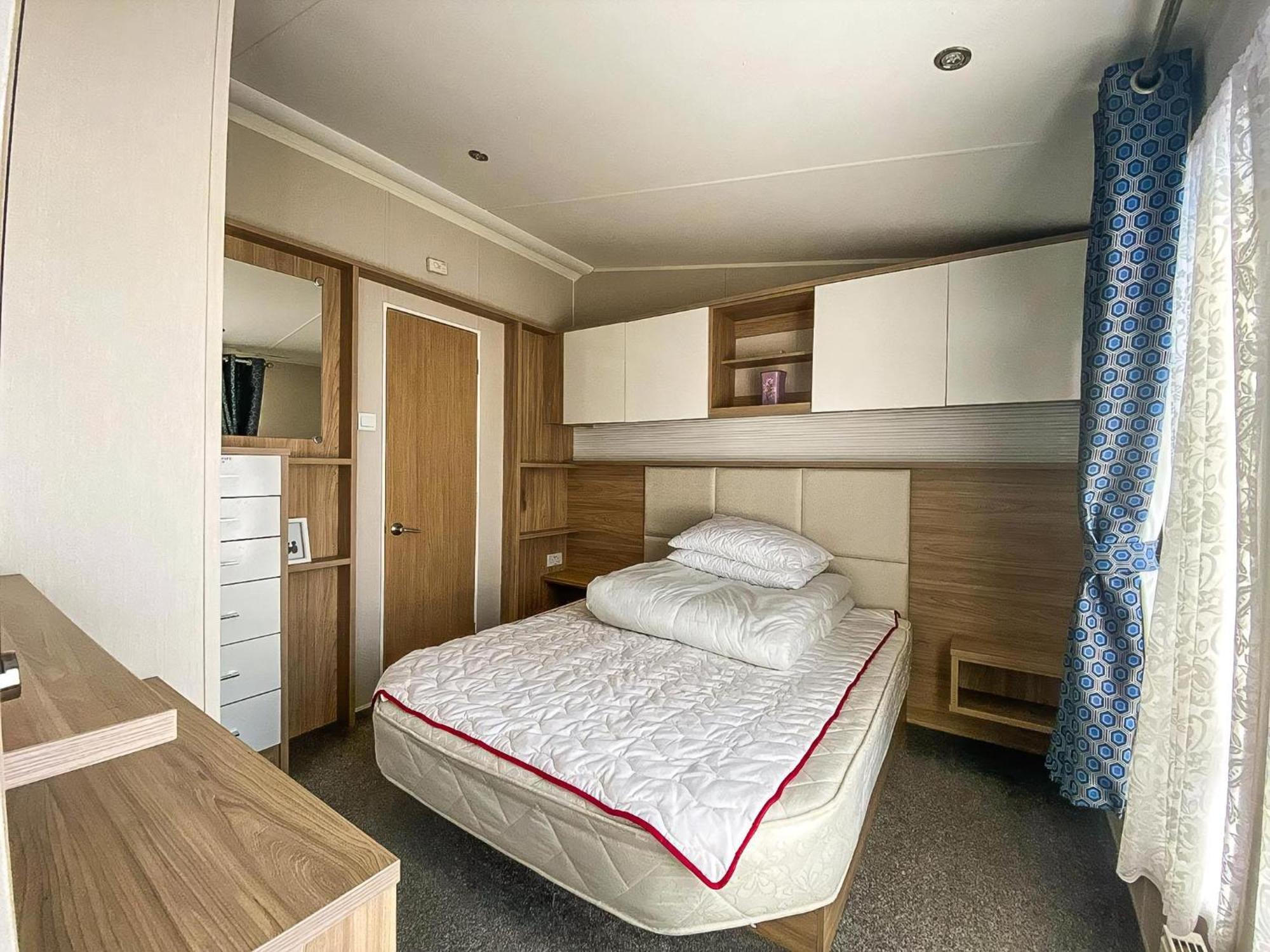 Luxury Caravan At Seaview Holiday Park In Kent Ref 47034Pb Whitstable Exterior photo