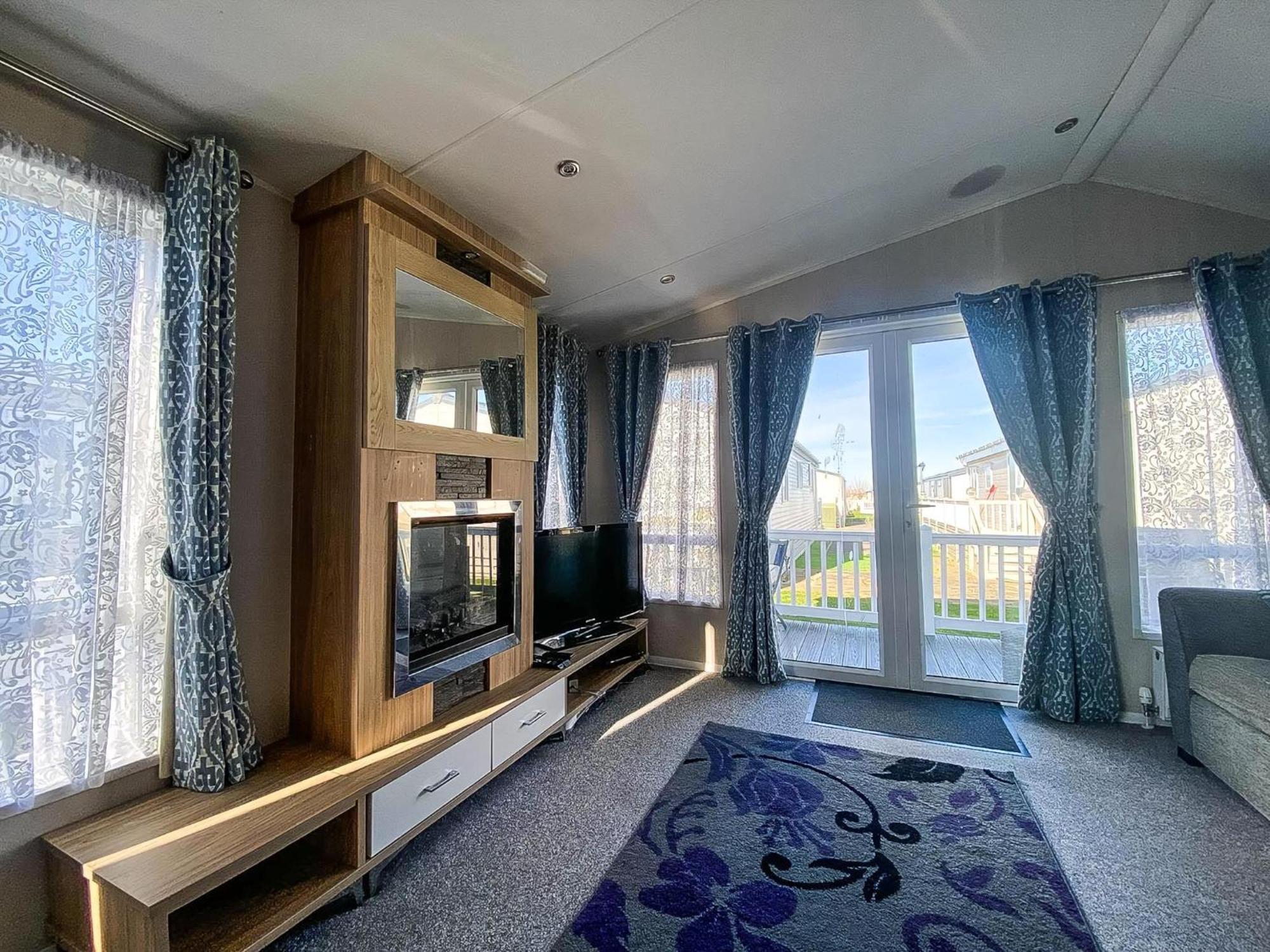 Luxury Caravan At Seaview Holiday Park In Kent Ref 47034Pb Whitstable Exterior photo